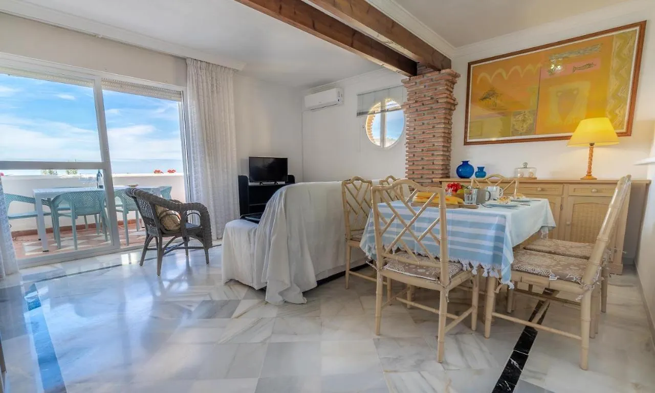 Real View Beach Front La Herradura  Apartment